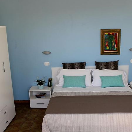 Le Aromatiche B&B Viserbella di Rimini Стая снимка