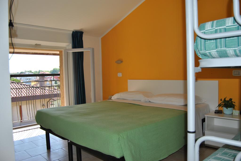 Le Aromatiche B&B Viserbella di Rimini Екстериор снимка