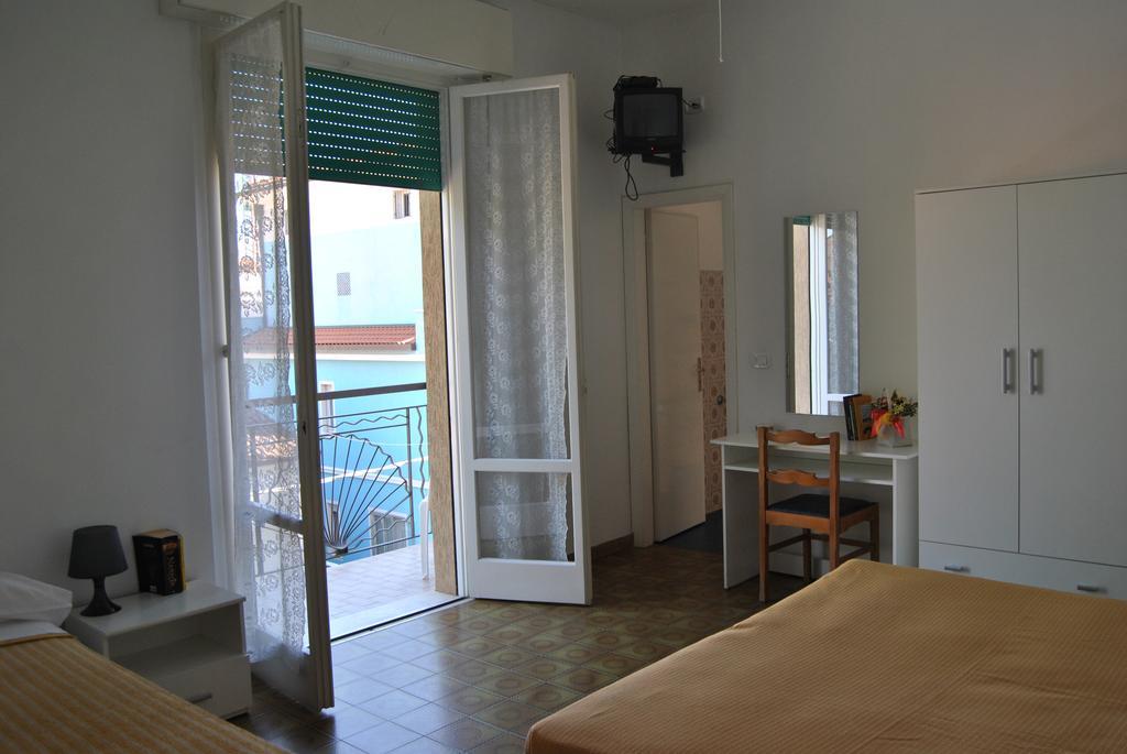 Le Aromatiche B&B Viserbella di Rimini Екстериор снимка