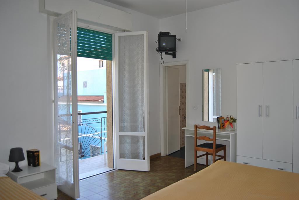 Le Aromatiche B&B Viserbella di Rimini Екстериор снимка